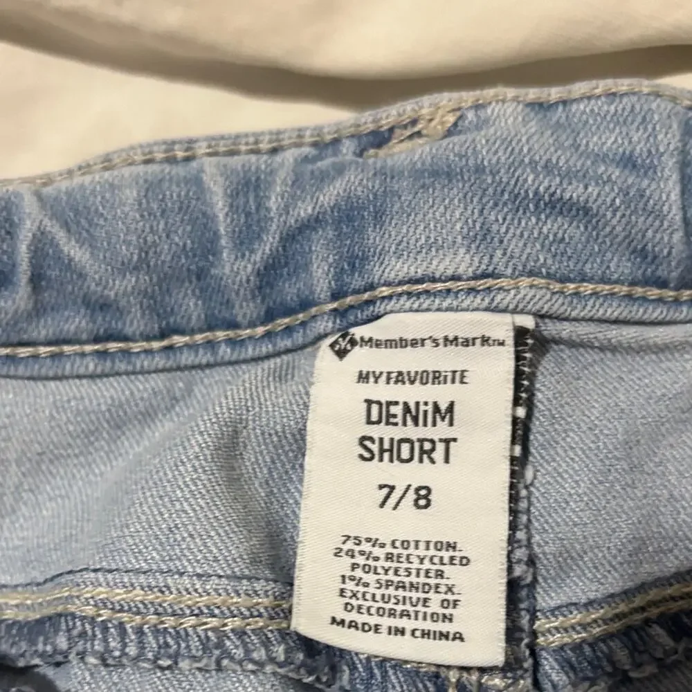 Members mark 7/8 denim shorts duo butterflies and lace trim stretch euc